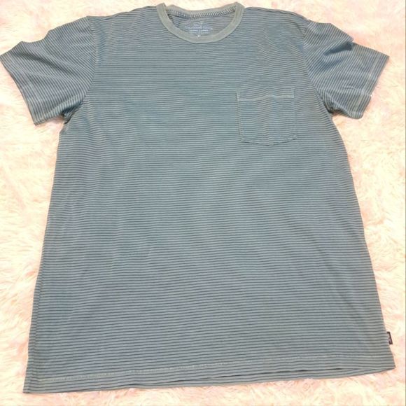 Vineyard Vines Island T Shirt - Picture 1 of 5